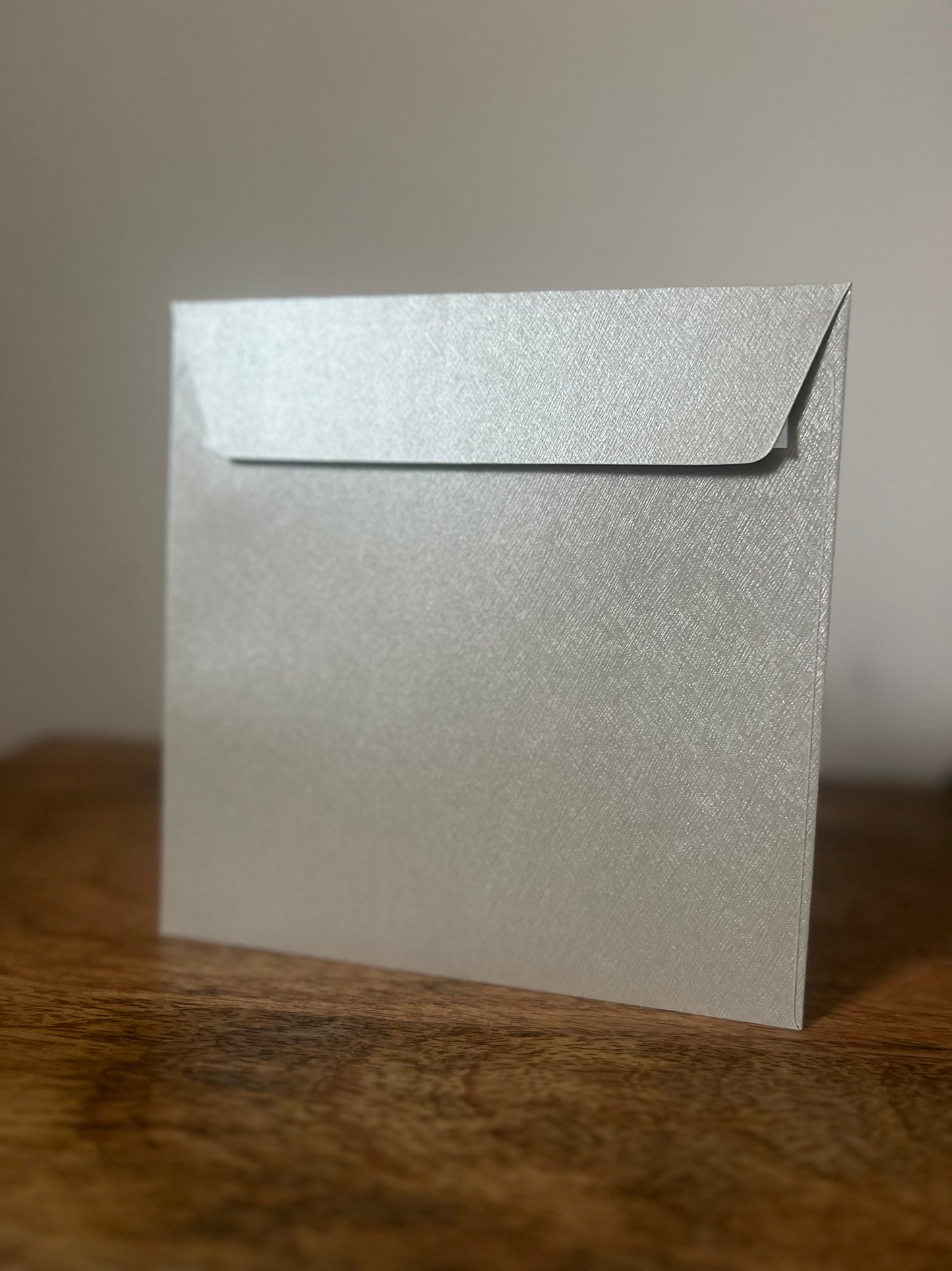 A Minimalist Neutral Noël and Mistletoe greeting card